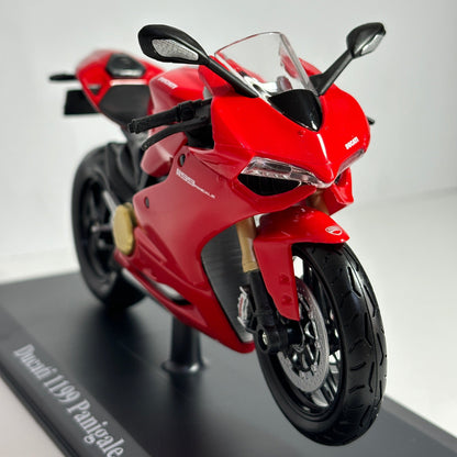 Ducati Panigale 1199 1:12 Ölçek