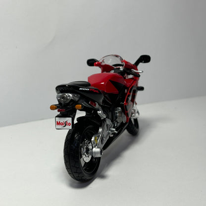 Honda Cbr600RR 1:18 Ölçek