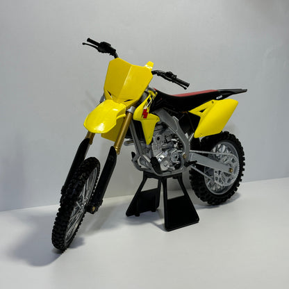 Suzuki RM 450 Cross 1:6 Ölçek Dev Model