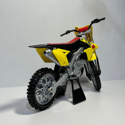 Suzuki RM 450 Cross 1:6 Ölçek Dev Model