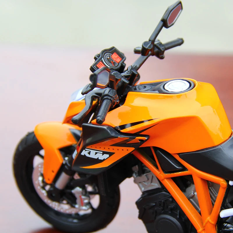 KTM 1290 Super Duke R 1/12 Ölçek