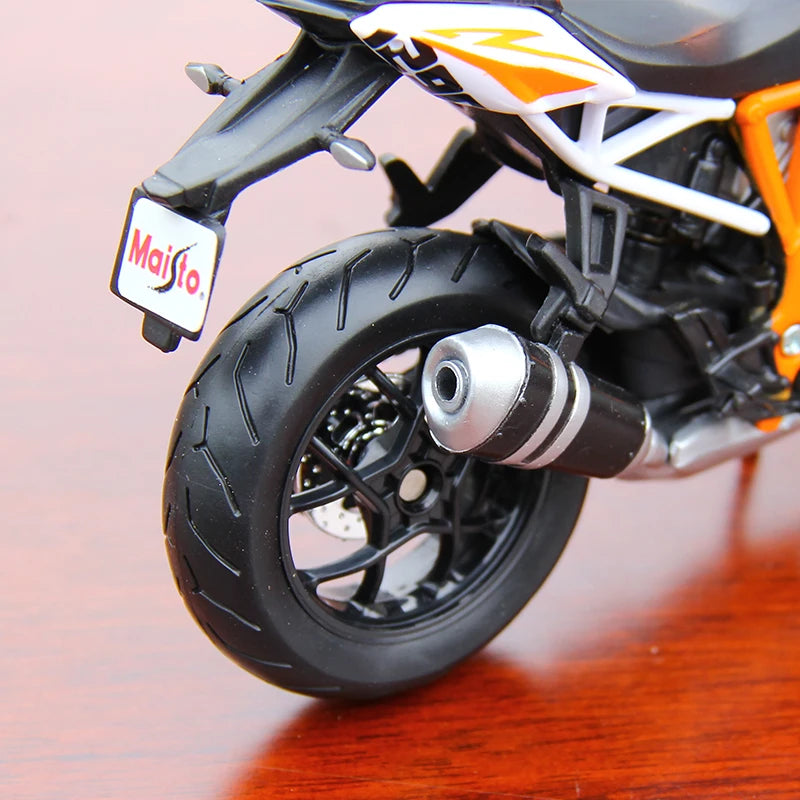 KTM 1290 Super Duke R 1/12 Ölçek