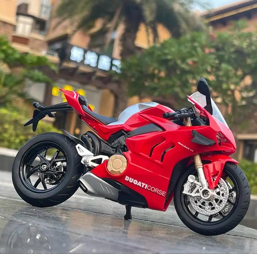 Ducati Panigale V4S 1/12 Ölçek